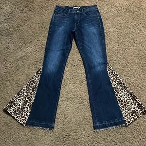 Ladies Levi Strauss & Co 515 bootcut Custom made Leopard print bell bottoms Sz 6